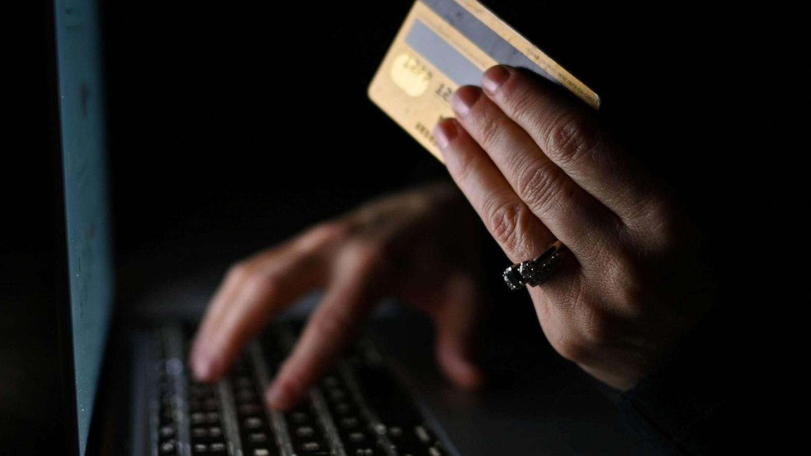 Guarding Against the Deception: The Steam Gift Card Scam post image